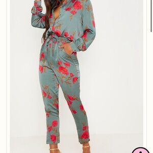 PrettyLittleThing Green and Red Floral bottom pants with Relaxed Fit
